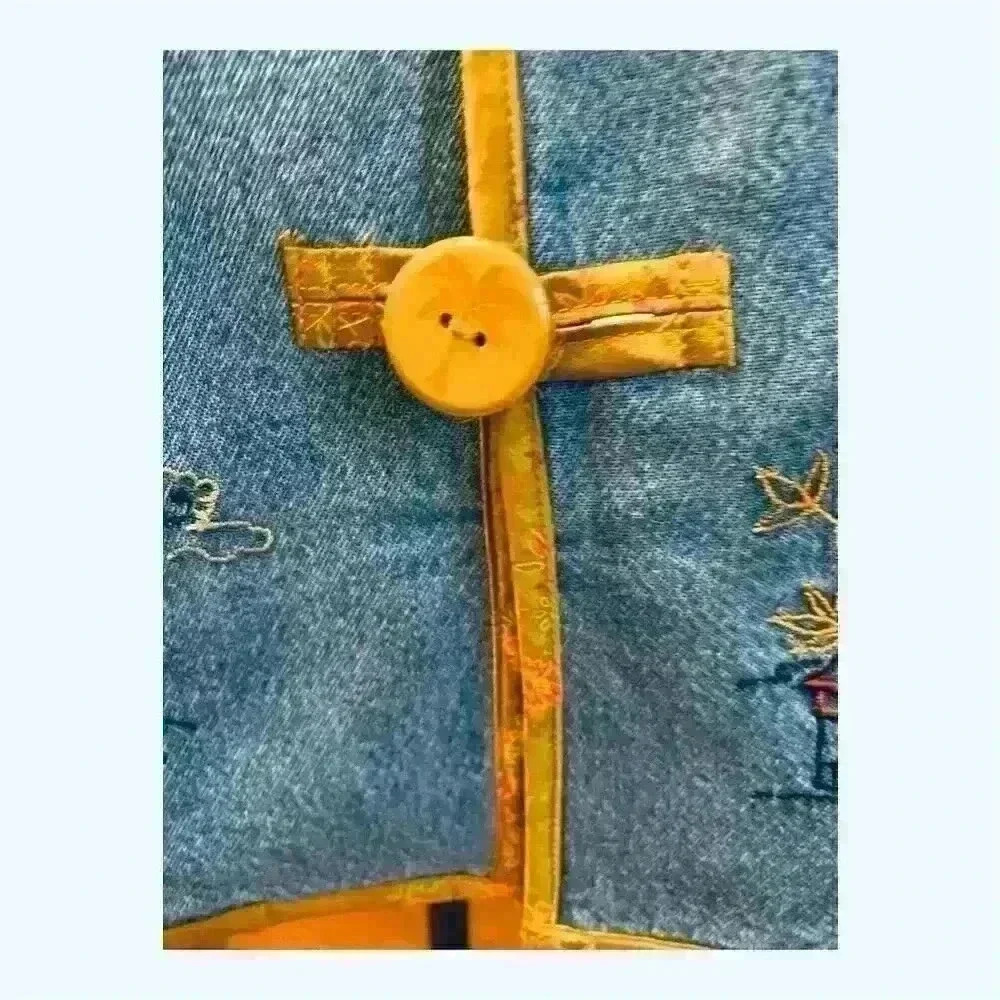 Heart of Palms Women's Size 10 Blue Embroidered Denim Jacket - Picture 5 of 6